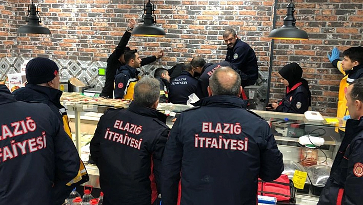 Elazığ'da bir market çalışanı elini kıyma makinesine kaptırdı!