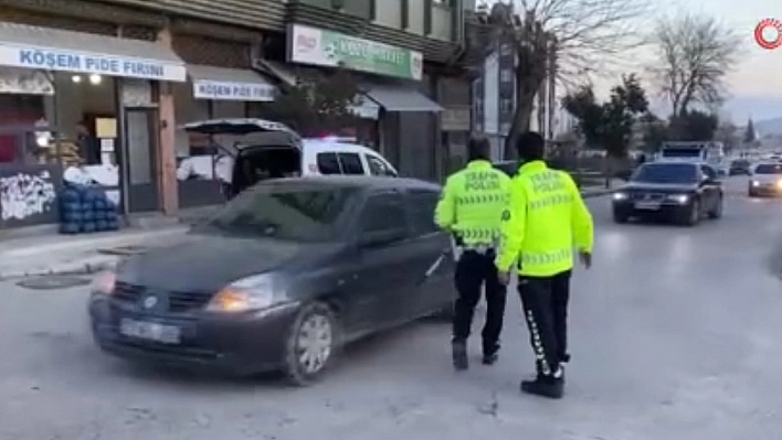 Elazığ'da bir şahıs motosiklete çarpıp kayıplara karıştı!