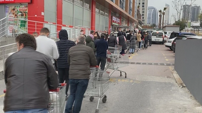 Elazığ'da Bu İndirimleri Duyan Uyuyamaz: Marketin Kapısında Kuyruklar Oluşacak