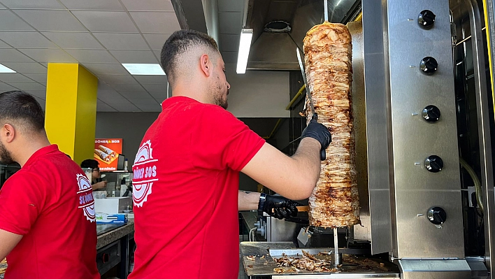 Elazığ'da Bu Mekanı Gören Başka Yerde Soslu Döner Yemeyecek: Lezzette büyük iddia!