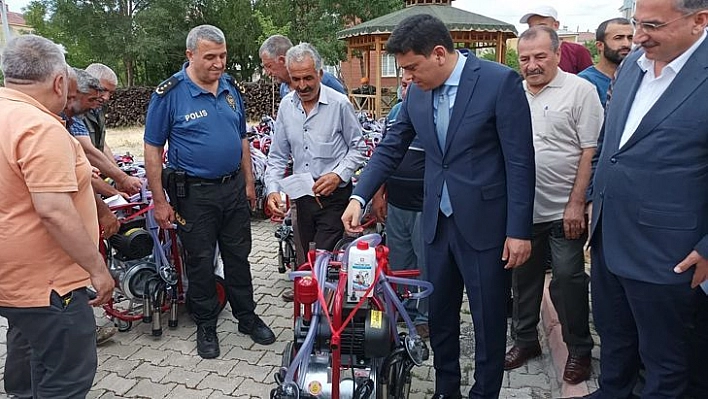 Elazığ'da Çiftçilere 385 Adet Süt Sağım Makinesi Dağıtıldı