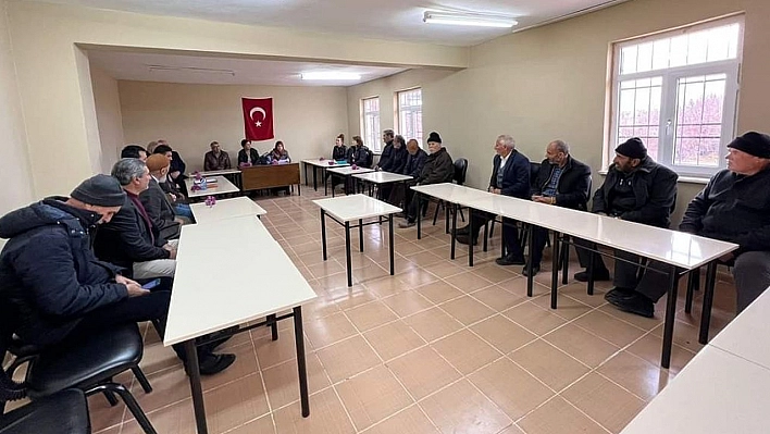 Elazığ'da çiftçilere 'tarımda tasarruflu su kullanma' eğitimi verildi