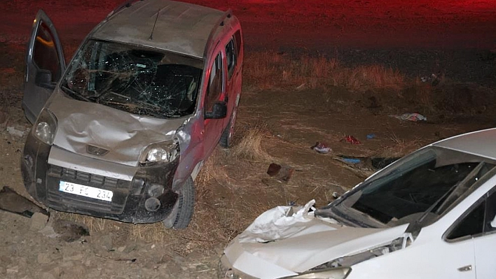 Elazığ'da dehşet verici kaza: 4'ü ağır 9 yaralı
