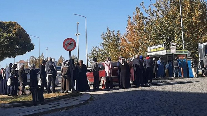 Elazığ'da ekmek 7 liraya düştü, yetişen alıyor!