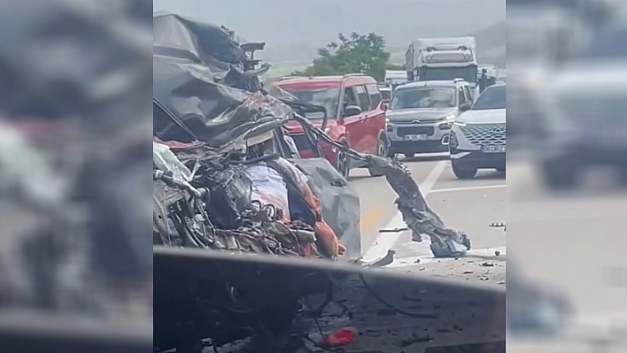 Elazığ'da feci kaza: 1 Ölü, 2 yaralı