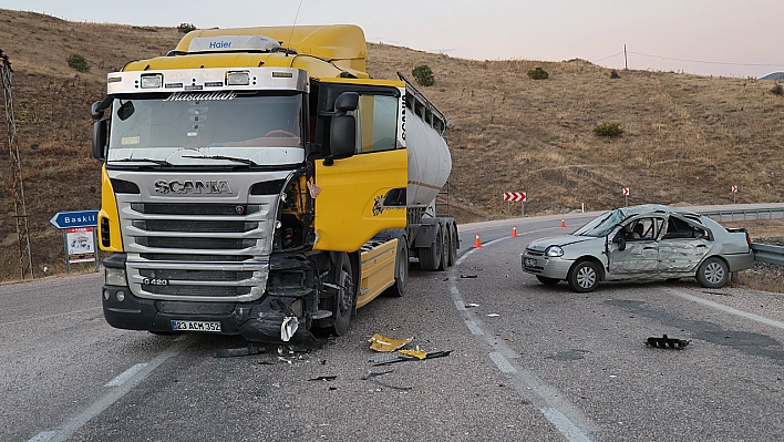 Elazığ'da Feci Kaza: 5 Yaralı