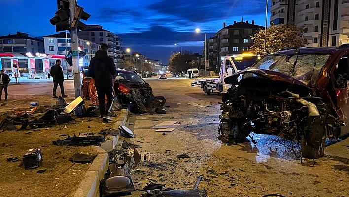 Elazığ'da feci kazadan kötü haber geldi!