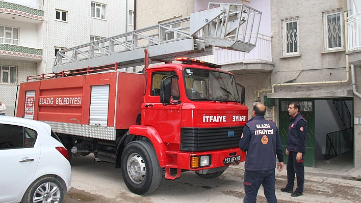 Elazığ'da fıkra gibi olay: Haber alınamayan çocuğun evinde kulaklıkla uyuduğu ortaya çıktı