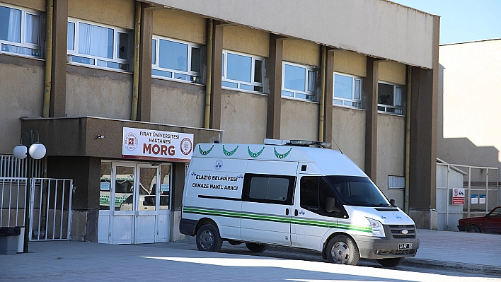 Elazığ'da filmlere konu olacak olay, gassal ölüyü mezardan çıkartıp yıkadı