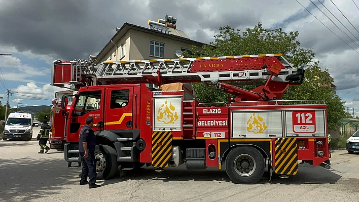 Elazığ'da Fırında Unutulan Yemek Az Daha Evi Yakıyordu