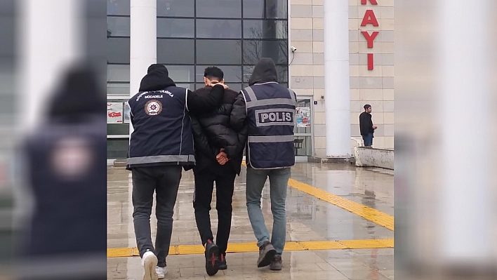 Elazığ'da Göçmen Kaçakçılığı Operasyonu 1 Tutuklama