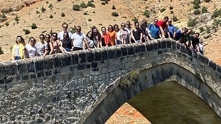 Elazığ'da görevli öğretmenler Çemişgezek'i gezdi