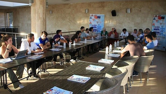 Elazığ'da 'Görünmezi Görünür Kıl' Projesi toplantısı
