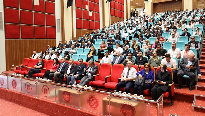 Elazığ'da hemşireler ve ebeler günü kutlandı
