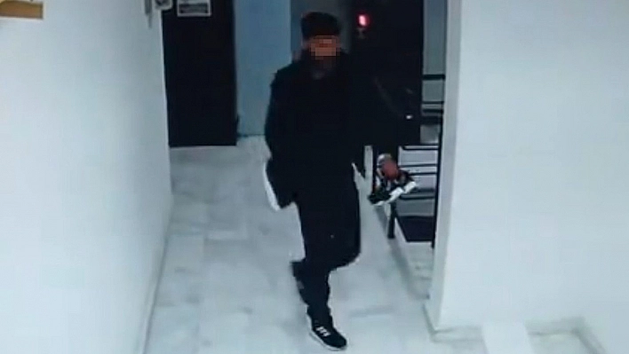 Elazığ'da hırsızlık anı kamerada