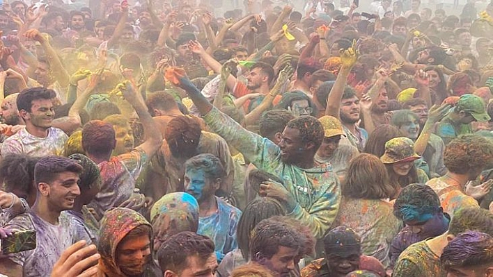 Elazığ'da İlk Kez 'Color Fest' Düzenledi