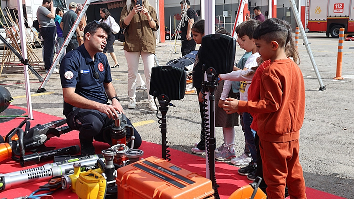 Elazığ'da İtfaiye Haftası renkli etkinliklerle kutlandı
