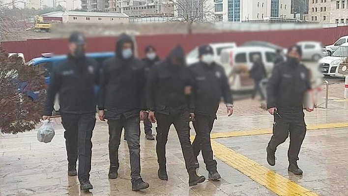 Elazığ'da kablo çalan 3 şüpheli polis ekipleri tarafından yakalandı