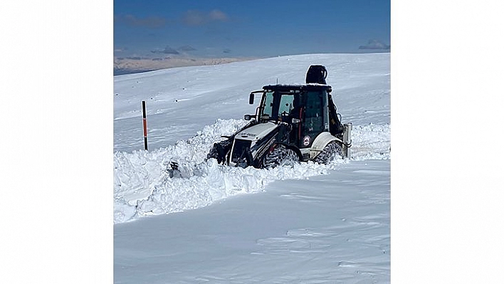 Elazığ'da Kapalı Köy Yolları Ulaşıma Açıldı