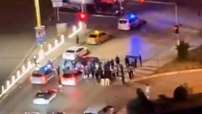 Elazığ'da kaza sonrası trafikte kavga: 1 yaralı