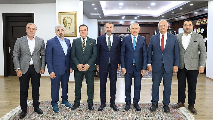 Elazığ'da Kent Konseyleri Birliği Heyetinden Vali ve Başkan'a Ziyaret