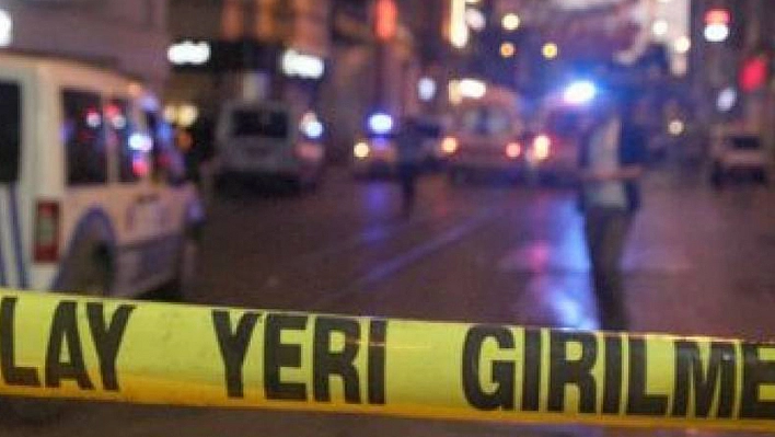 Elazığ'da Korkunç Kaza! Önce Araca Ardından Anne ve Kızına Çarptı