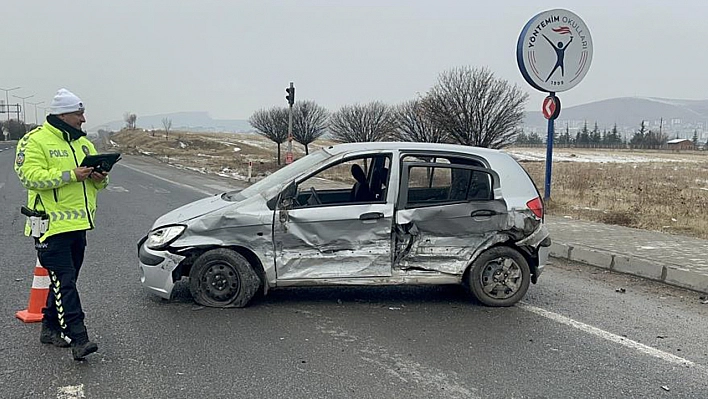 Elazığ'da korkutan kaza: 1'i ağır, 3 yaralı!