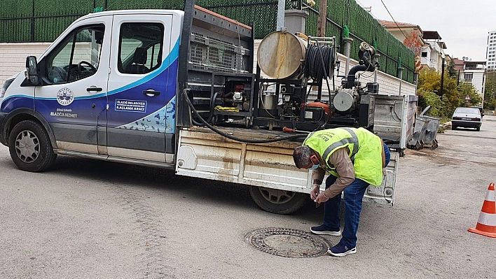 Elazığ'da larva ile mücadele çalışmaları sürüyor