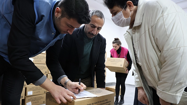 Elazığ'da Lösemi Hastası Olan 100 Aileye Yardım