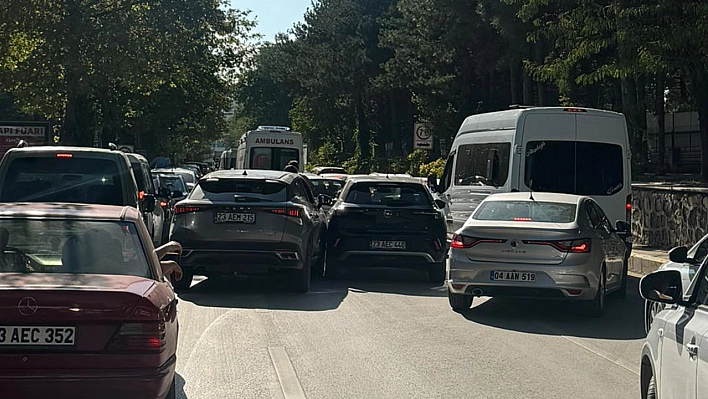 Elazığ'da maddi hasarlı trafik kazası