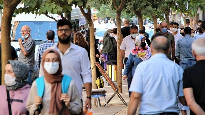 Elazığ'da Maskeyi 'Takan' Yok!