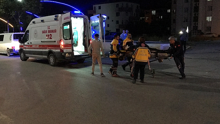 Elazığ'da Motosiklet İle Otomobil Çarpıştı: 2 Yaralı