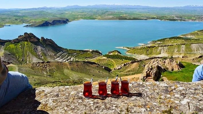 Elazığ'da muhteşem doğası ve manzarasıyla dikkat çeken köy: Gelecekte adından sıkça söz ettirecek