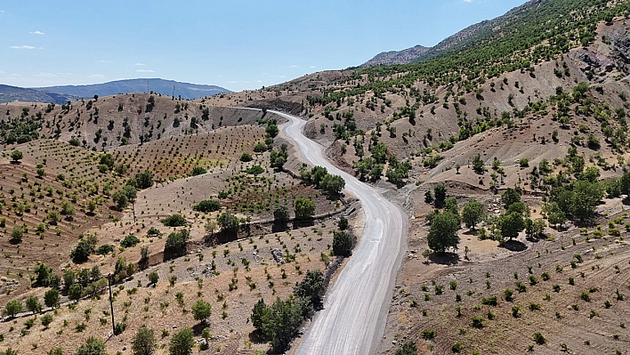 Elazığ'da o yolda çalışmalar sürüyor