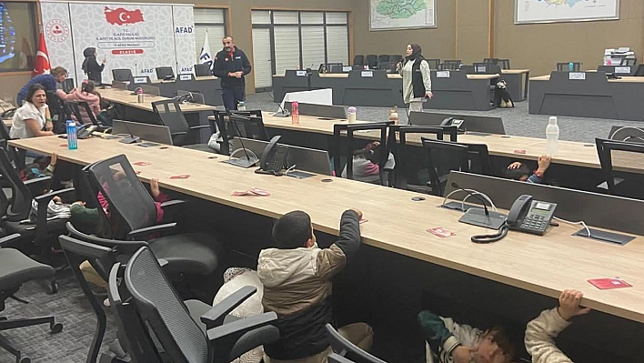Elazığ'da öğrencilere Afet Farkındalık Eğitimi verildi