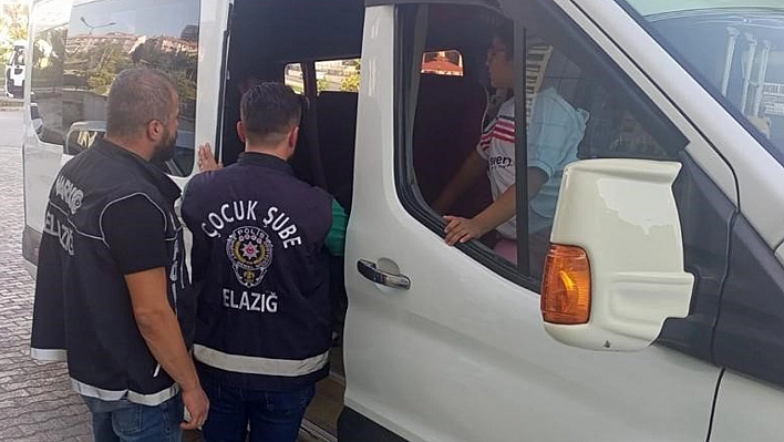 Elazığ'da Okul Önlerinde Denetimler Sürüyor