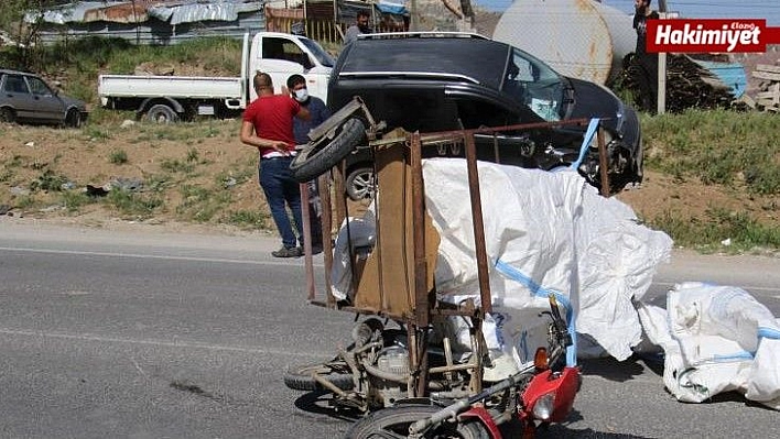 Elazığ'da otomobil ile motosiklet çarpıştı: 2 yaralı