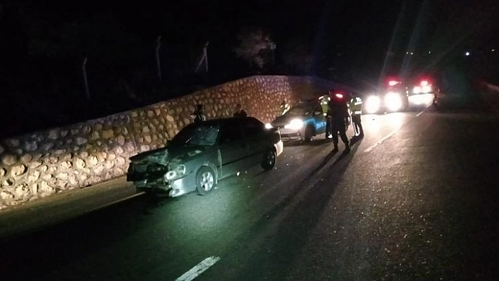 Elazığ'da Otomobil ile Motosiklet Çarpıştı: 1 Ölü, 1 Yaralı