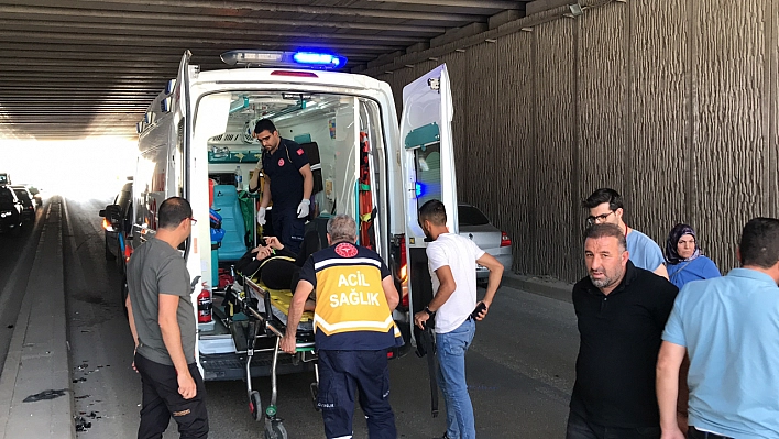 Elazığ'da otomobil ile motosiklet çarpıştı: 1 yaralı