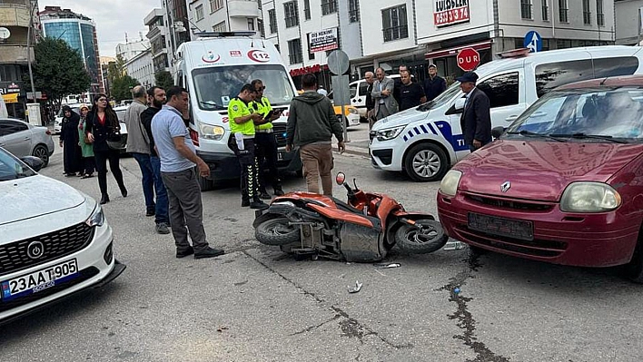 Elazığ'da otomobil ile motosiklet çarpıştı: 1 yaralı