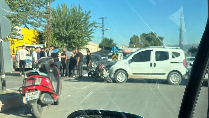 Elazığ'da otomobil ile motosiklet çarpıştı: 1 yaralı