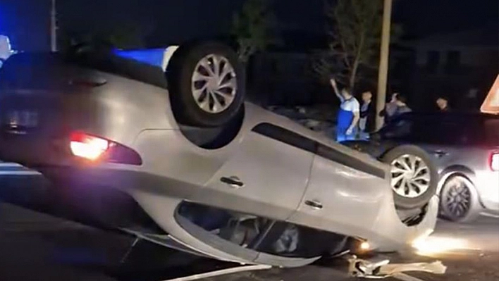 Elazığ'da otomobil ters döndü: 1 yaralı