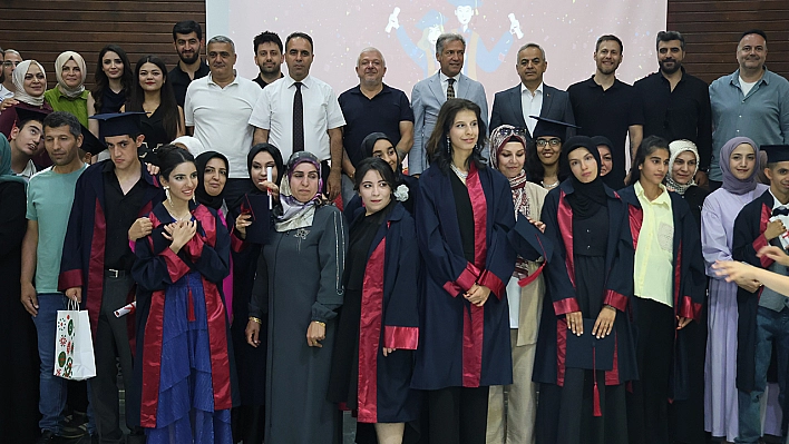 Elazığ'da özel öğrencilerin mezuniyet töreni