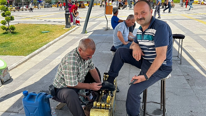 Elazığ'da Parlak Ayakkabılar Onlardan Sorulur