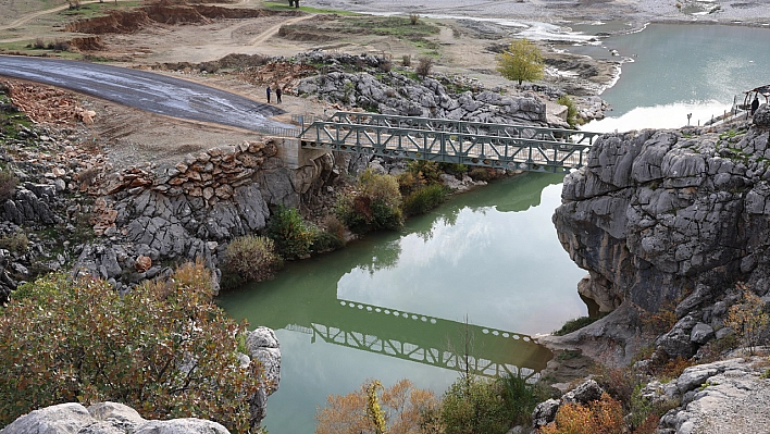 Elazığ'da Roma Dönemine Ait Tarihi Köprü Turizme Kazandırılmayı Bekliyor