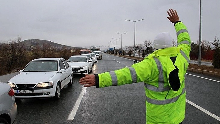 Elazığ'da şehirler arası yollarda kış lastiği denetimi