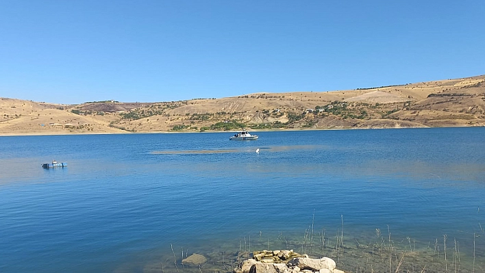 Elazığ'da  Serinlemek İçin Girdiği Gölde Boğuldu 