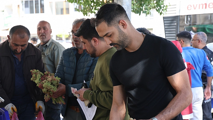 Elazığ'da Sevenlerine Müjde Tezgahlarda Yerini Almaya Başladı