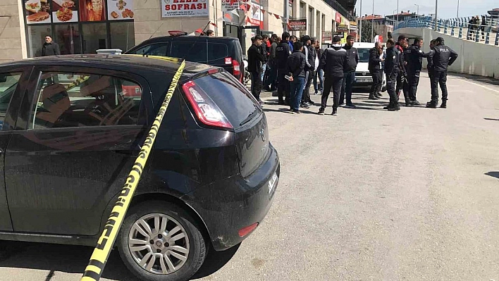 Elazığ'da silahlı bıçaklı kavga: 2 yaralı