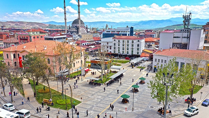 Elazığ'da Sınırı Kalktı! Fiyatları Görenler 'Yok Artık' Diyor